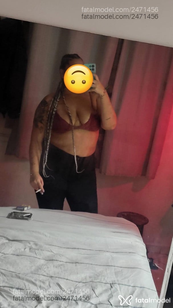 Acompanhante mulher morena (o) de olhos pretos - Larissa Acompanhante mulher morena (o) de olhos pretos - Larissa