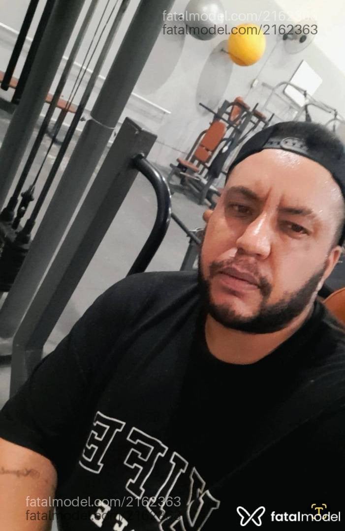 Acompanhante homem morena (o) de olhos castanhos em Belo Horizonte - Henrique