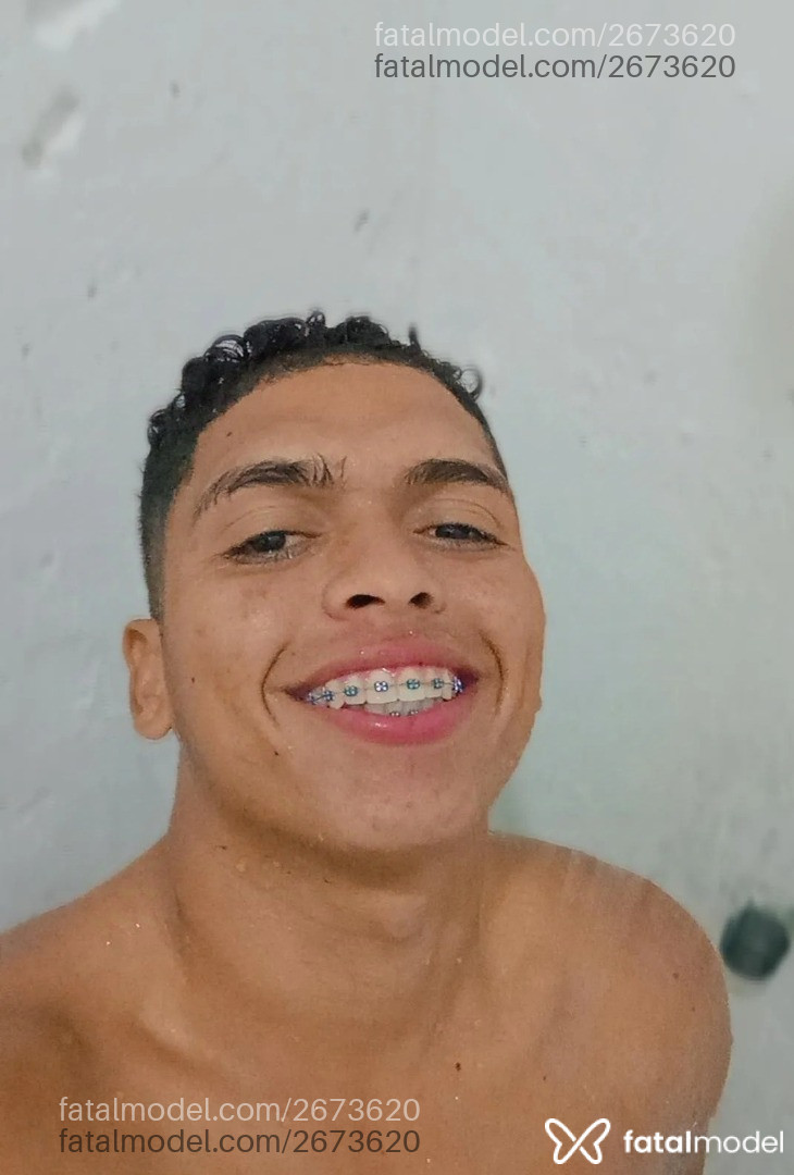 Acompanhante homem morena (o) de olhos castanhos em São Paulo - Douglas
