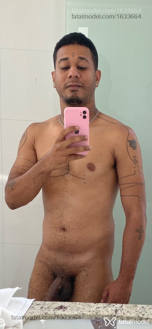 Acompanhante homem morena (o) de olhos mel em Belo Horizonte Acompanhante homem morena (o) de olhos mel em Belo Horizonte - Junior Chileno