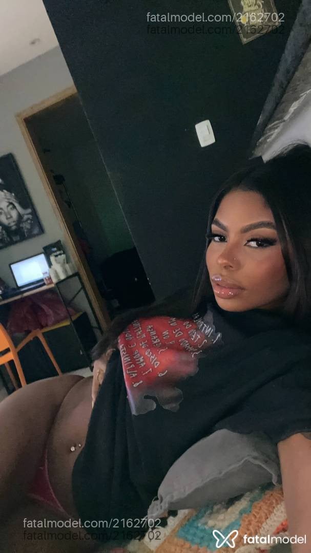 Acompanhante mulher com cabelo castanho de olhos castanhos - Patyzinha