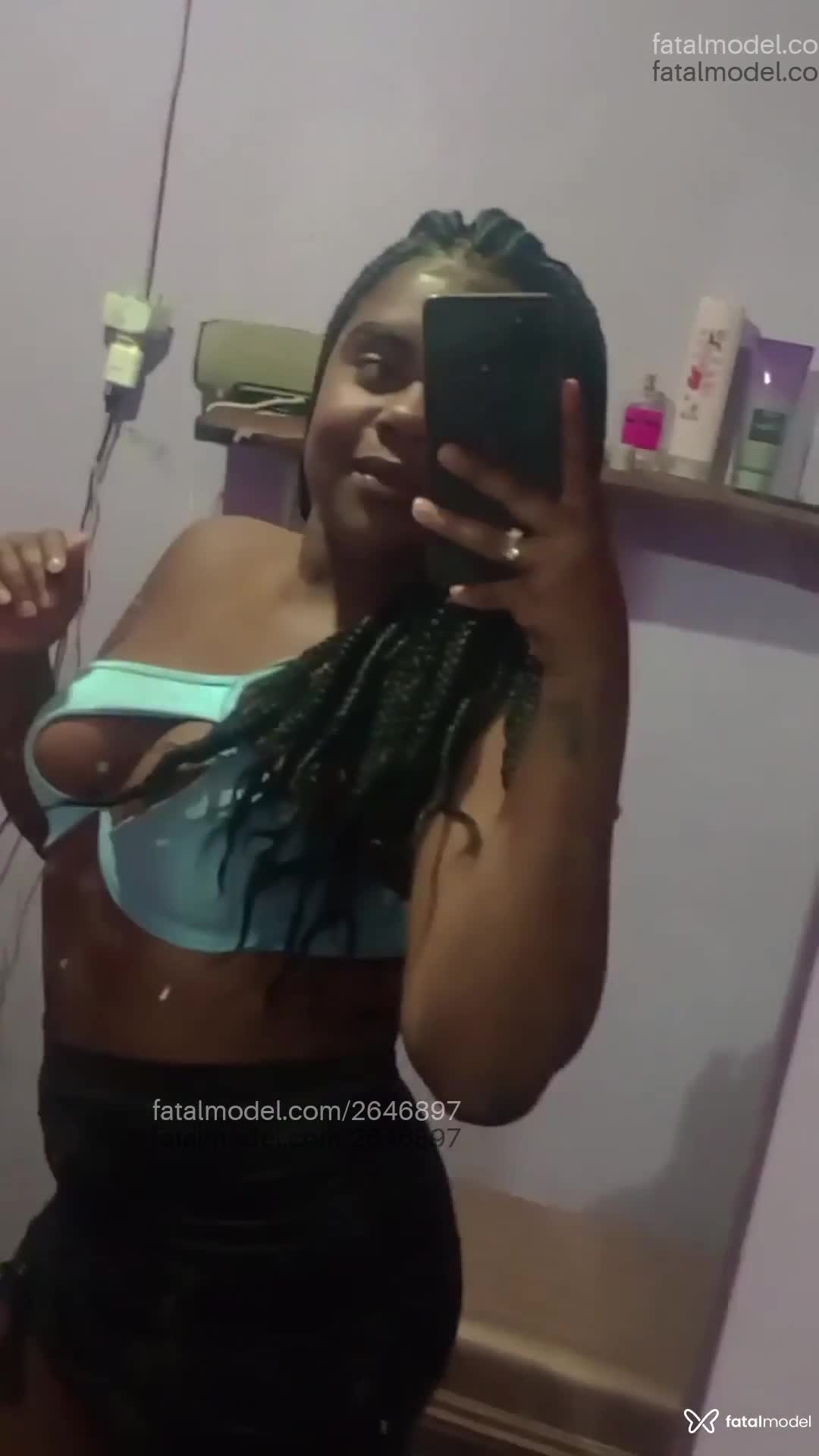 Acompanhante mulher com cabelo castanho de olhos castanhos em Passa Tempo Acompanhante mulher com cabelo castanho de olhos castanhos em Passa Tempo - Maluzinha