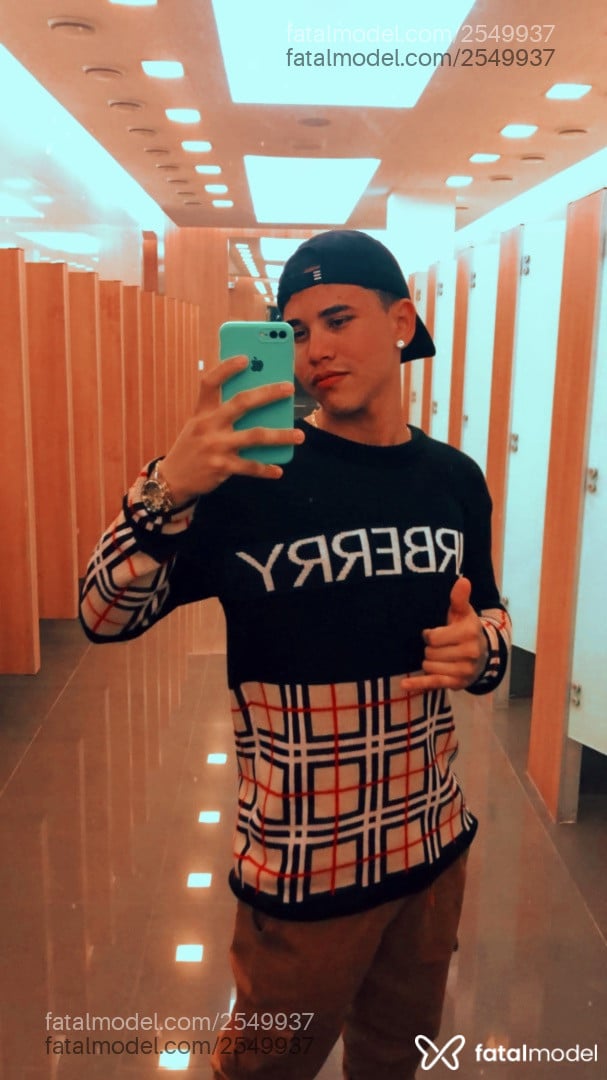 Acompanhante homem morena (o) de olhos castanhos em Londrina - Ronnie