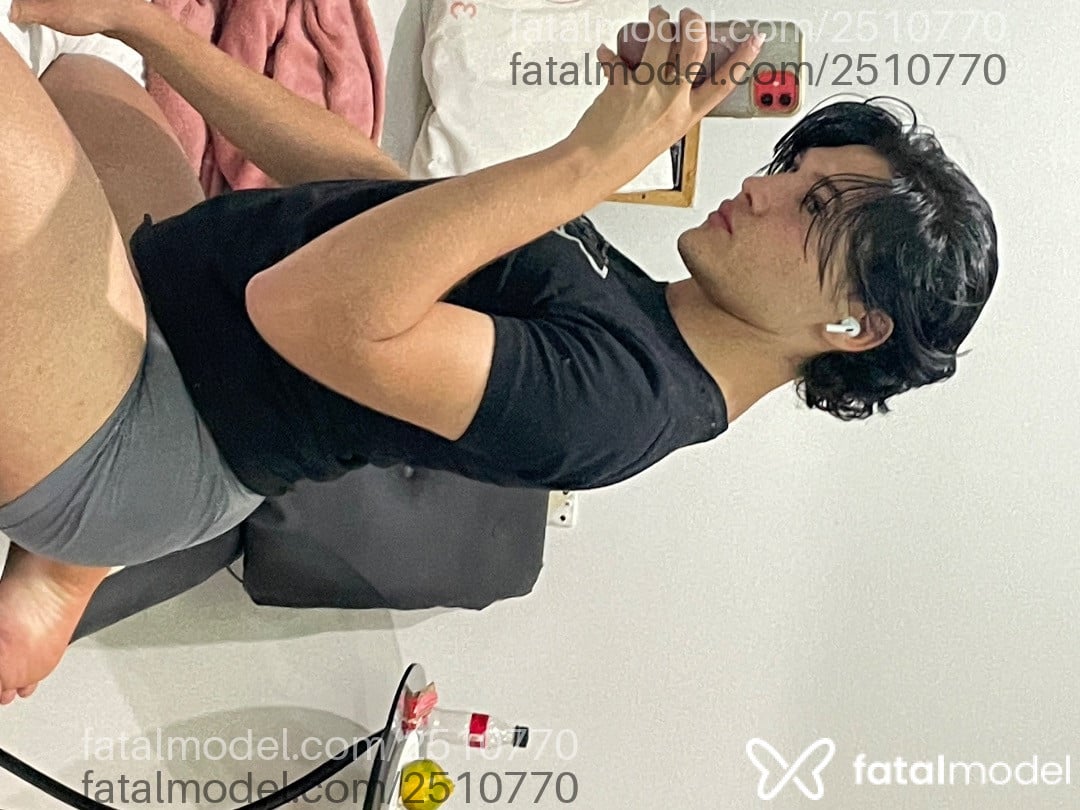 Acompanhante homem morena (o) de olhos castanhos em Brasília Acompanhante homem morena (o) de olhos castanhos em Brasília - Noá Deliré