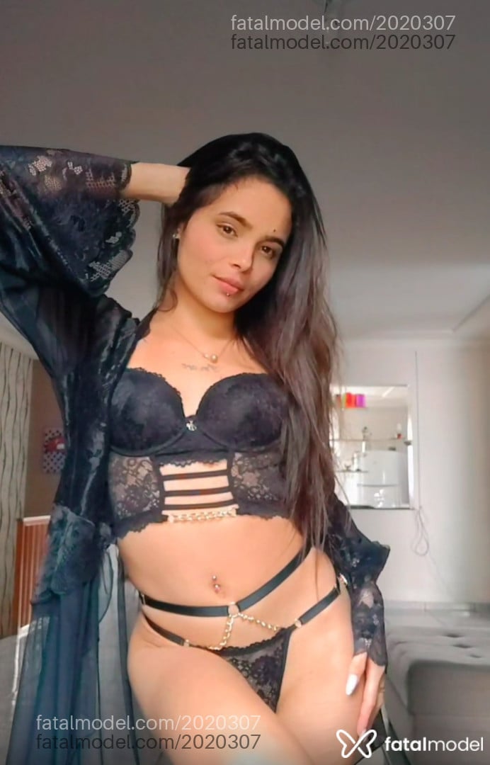 Acompanhante mulher com cabelo castanho de olhos castanhos em Florianópolis - Larissa
