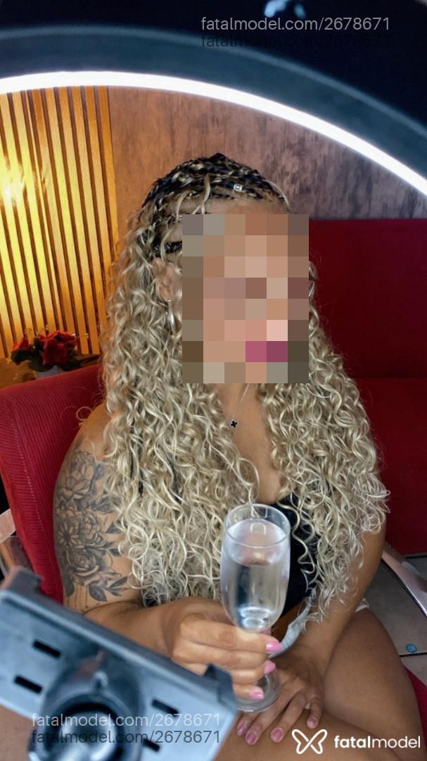 Acompanhante mulher loira (o) de olhos verdes em Rio de Janeiro - Alerquina