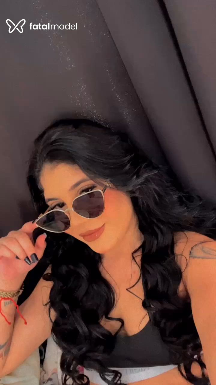 Acompanhante mulher morena (o) de olhos pretos - Bárbara Falcao