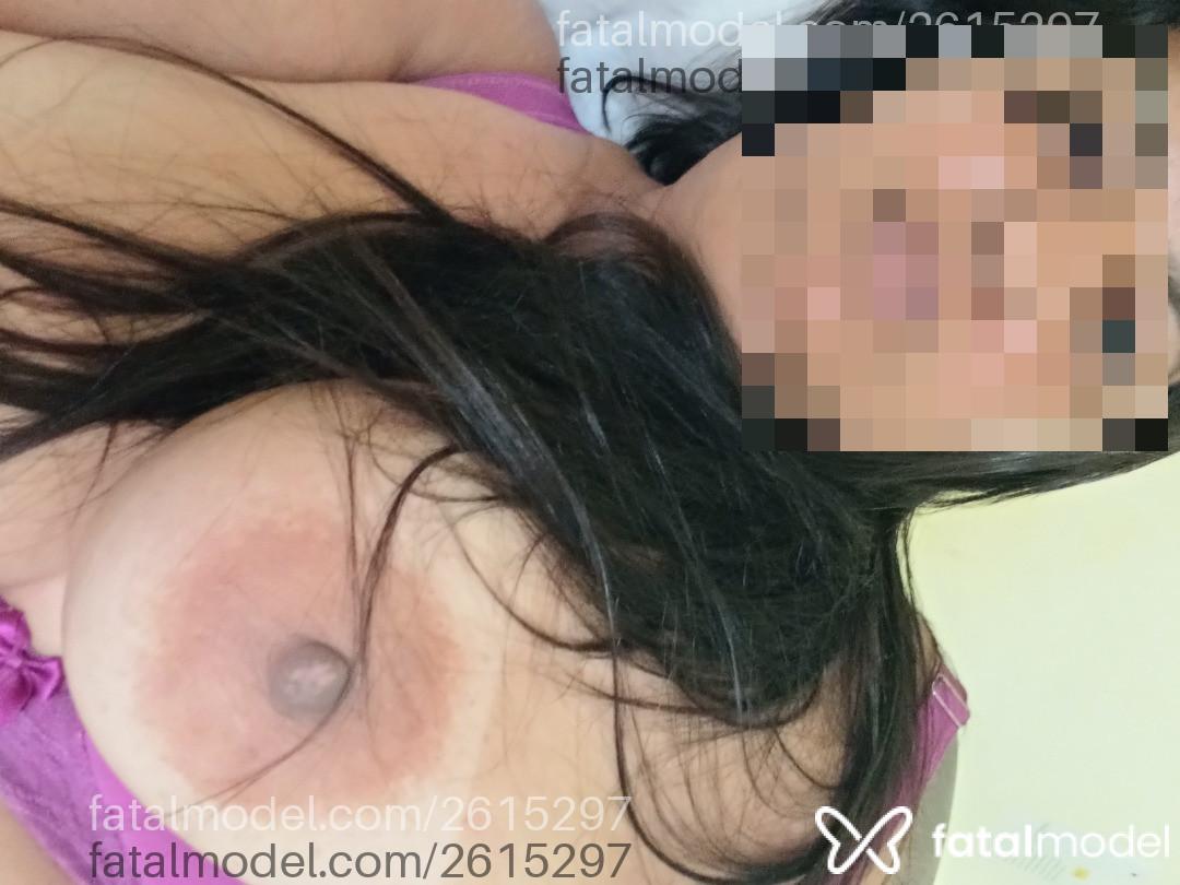 Acompanhante mulher morena (o) de olhos pretos - Pérola