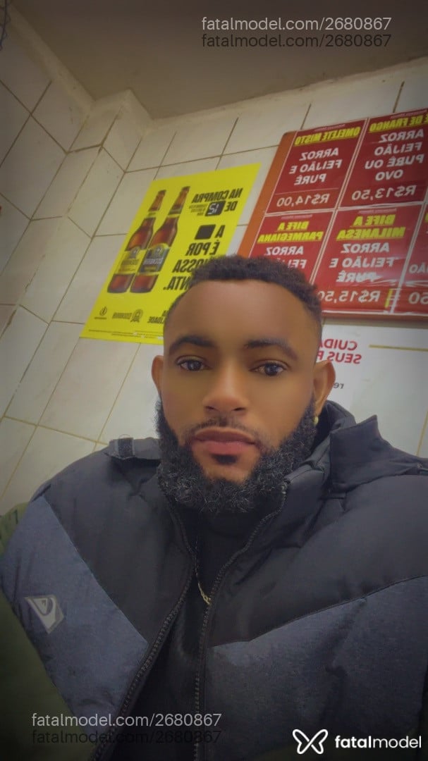 Acompanhante homem sem cabelo de olhos pretos em São Paulo Acompanhante homem sem cabelo de olhos pretos em São Paulo - Brazuca