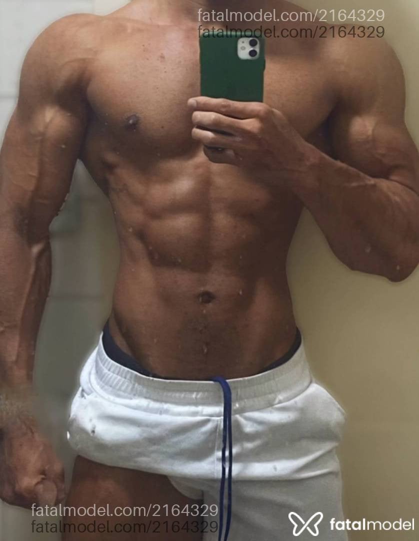 Acompanhante homem morena (o) de olhos castanhos em Foz do Iguaçu - Lucas Rafael