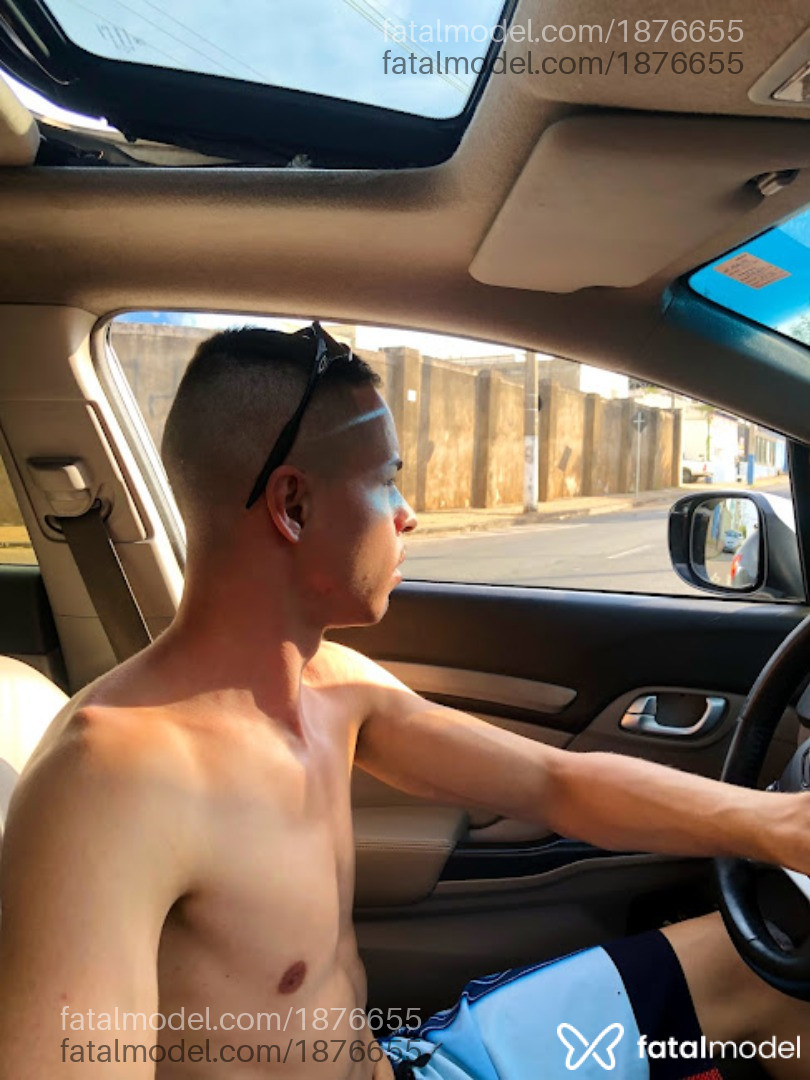 Acompanhante homem com cabelo castanho de olhos castanhos em Rio Claro - Vinicius Rodrigues