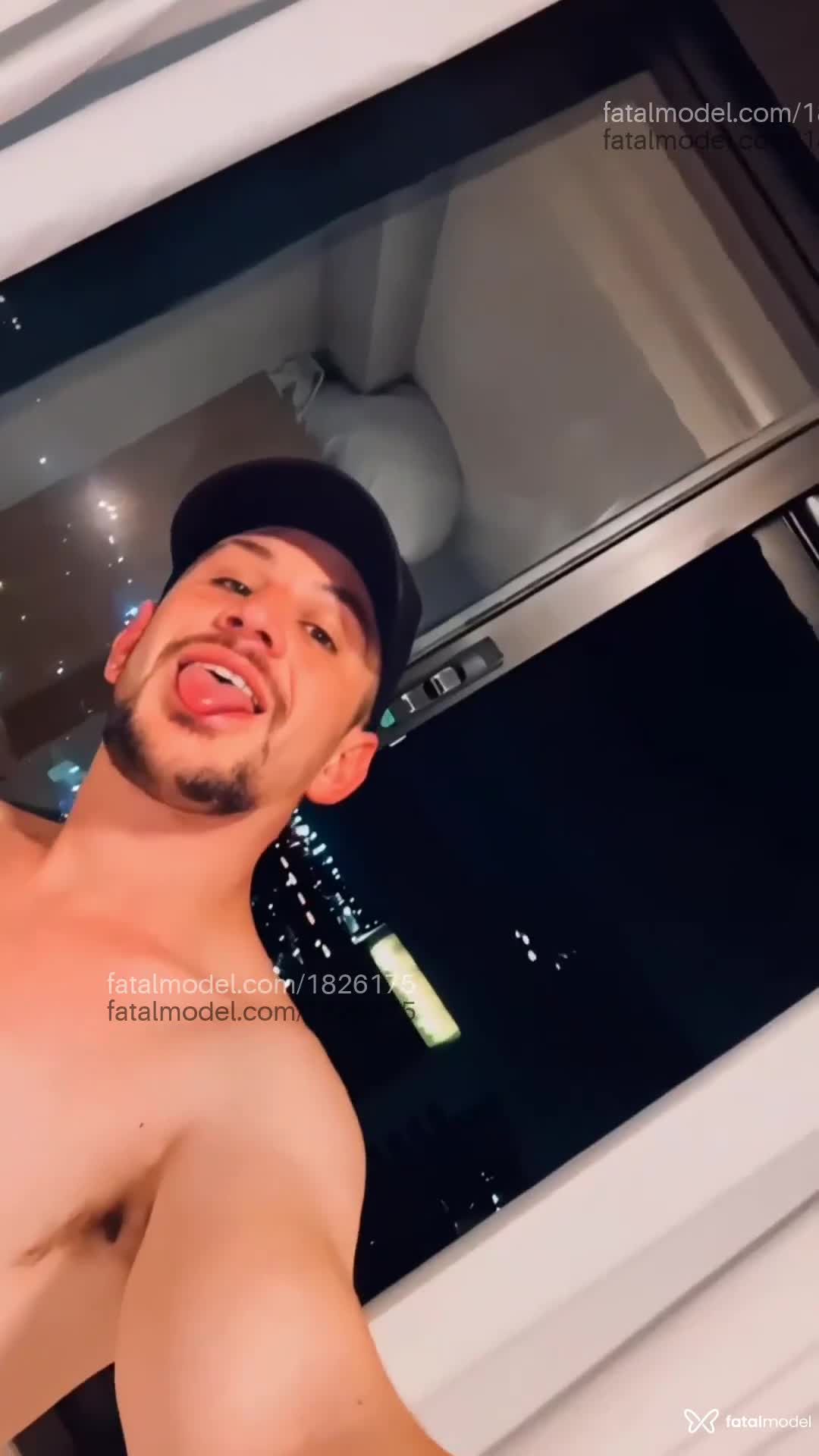 Acompanhante homem com cabelo castanho de olhos castanhos em São Paulo - Lucas Del Monte