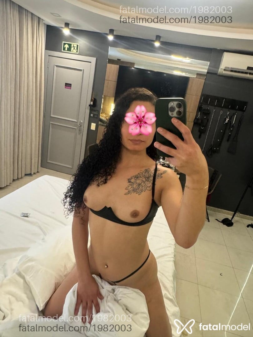Acompanhante mulher trans morena (o) de olhos castanhos em Porto Alegre - Lara Portes