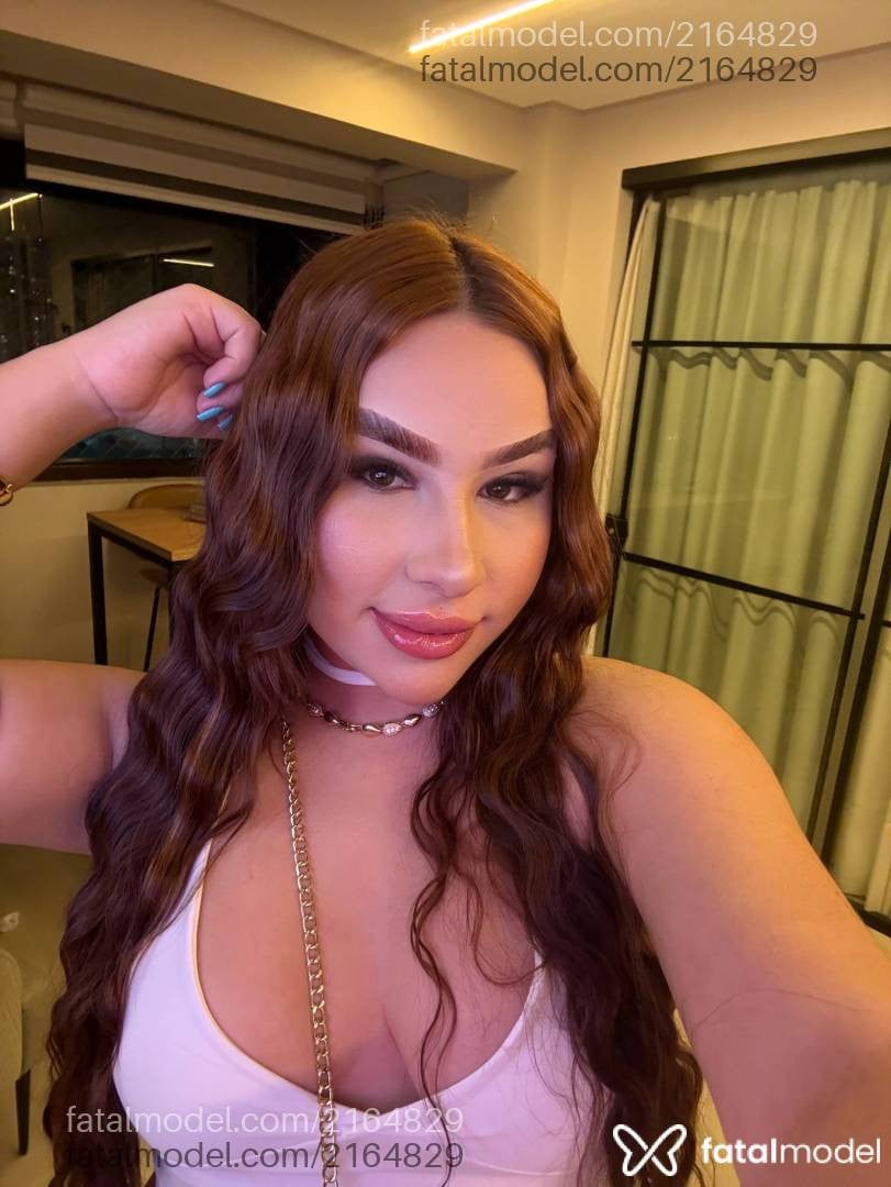 Acompanhante mulher com cabelo castanho de olhos mel em Foz do Iguaçu - Jade