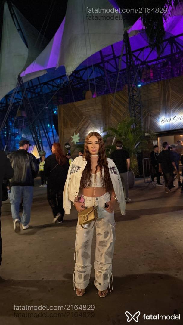 Acompanhante mulher com cabelo castanho de olhos mel em Foz do Iguaçu - Jade