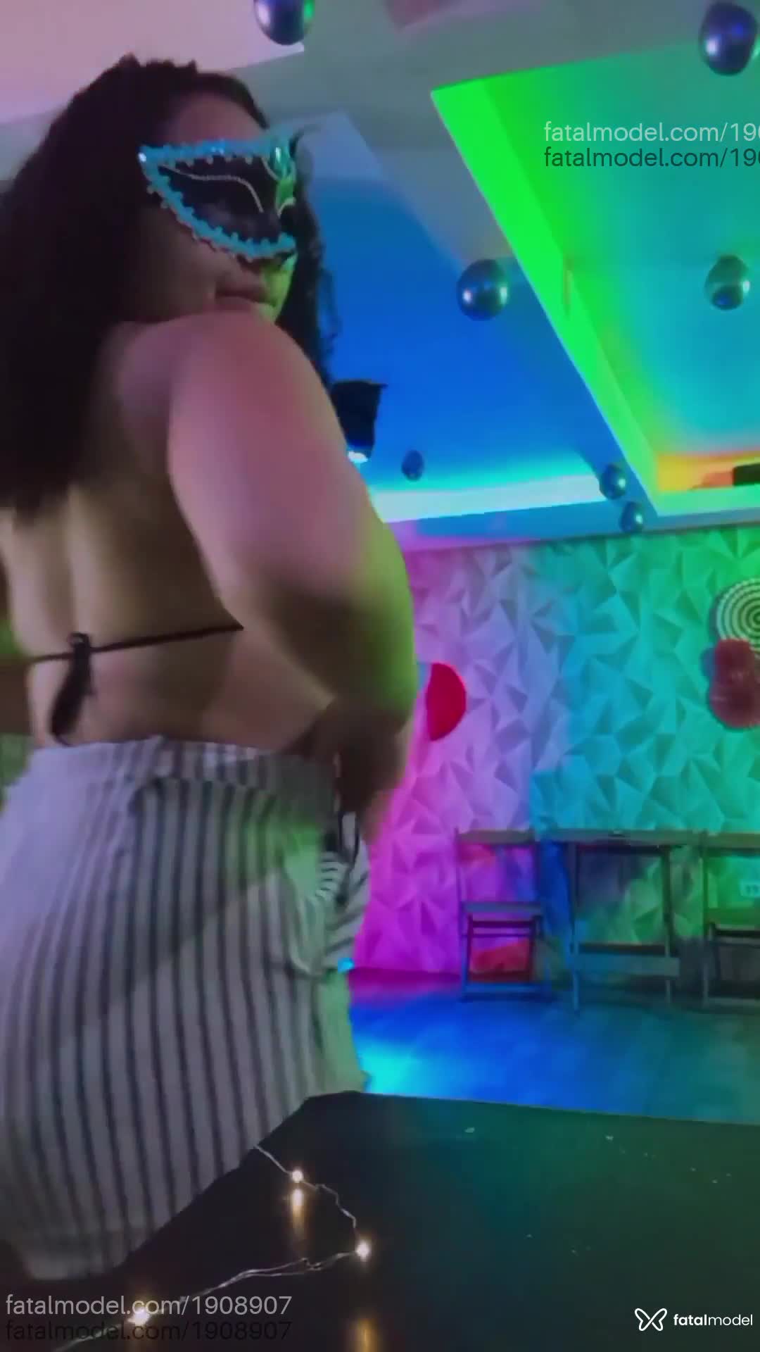 Acompanhante mulher morena (o) de olhos pretos em São Paulo - Jade Martins