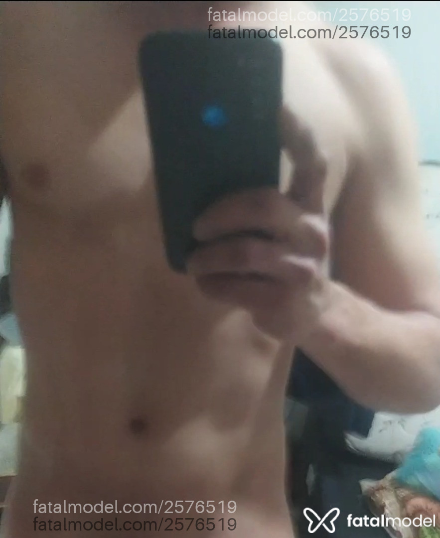 Acompanhante homem morena (o) de olhos castanhos em Passo Fundo - Deivid Caraça