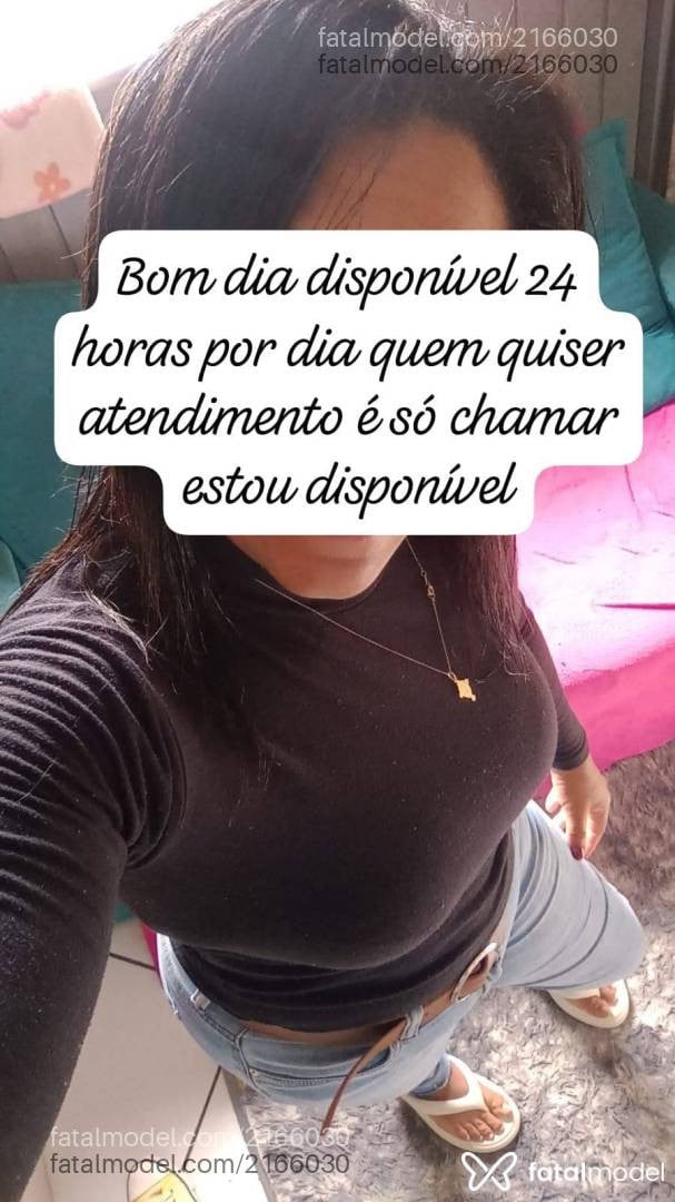 Acompanhante mulher morena (o) de olhos pretos - Orquídea