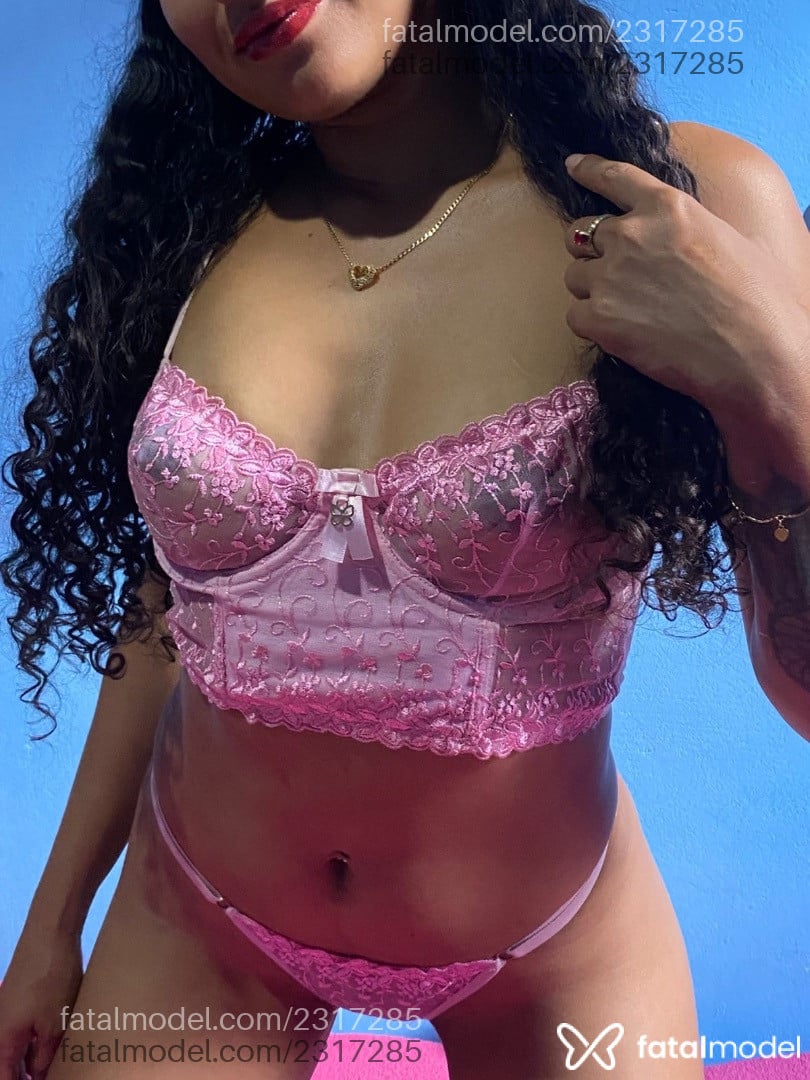 Acompanhante mulher com cabelo castanho de olhos castanhos - Analinda