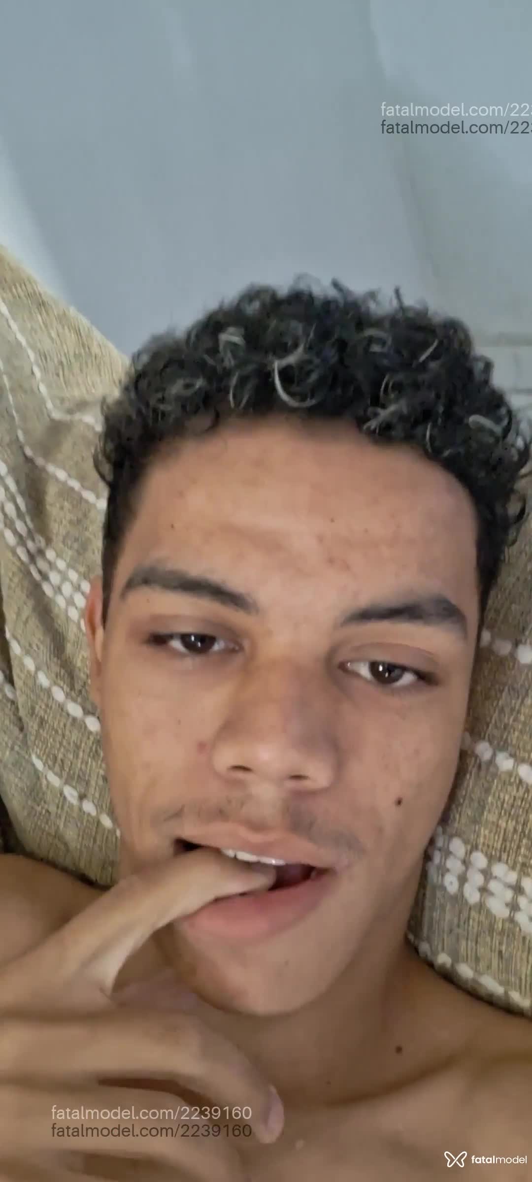 Acompanhante homem loira (o) de olhos castanhos em Uberlândia - Moreninho