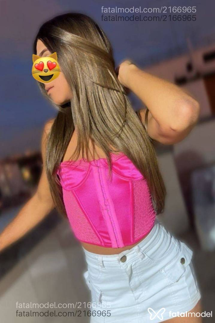 Acompanhante trans morena (o) de olhos castanhos - Letícia Campos