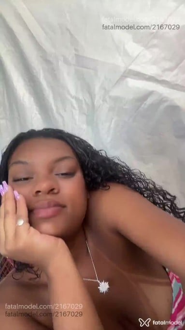 Acompanhante mulher morena (o) de olhos pretos em Belo Horizonte - Melissa