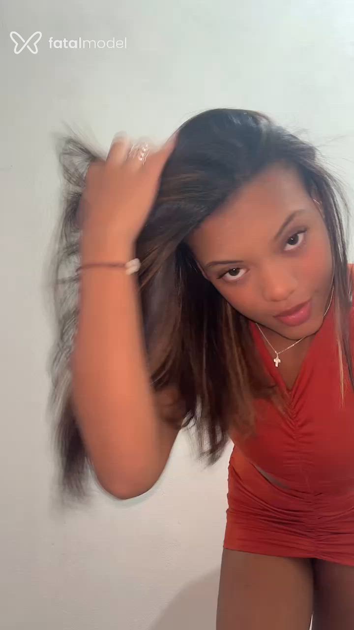 Acompanhante mulher morena (o) de olhos pretos - Melissa