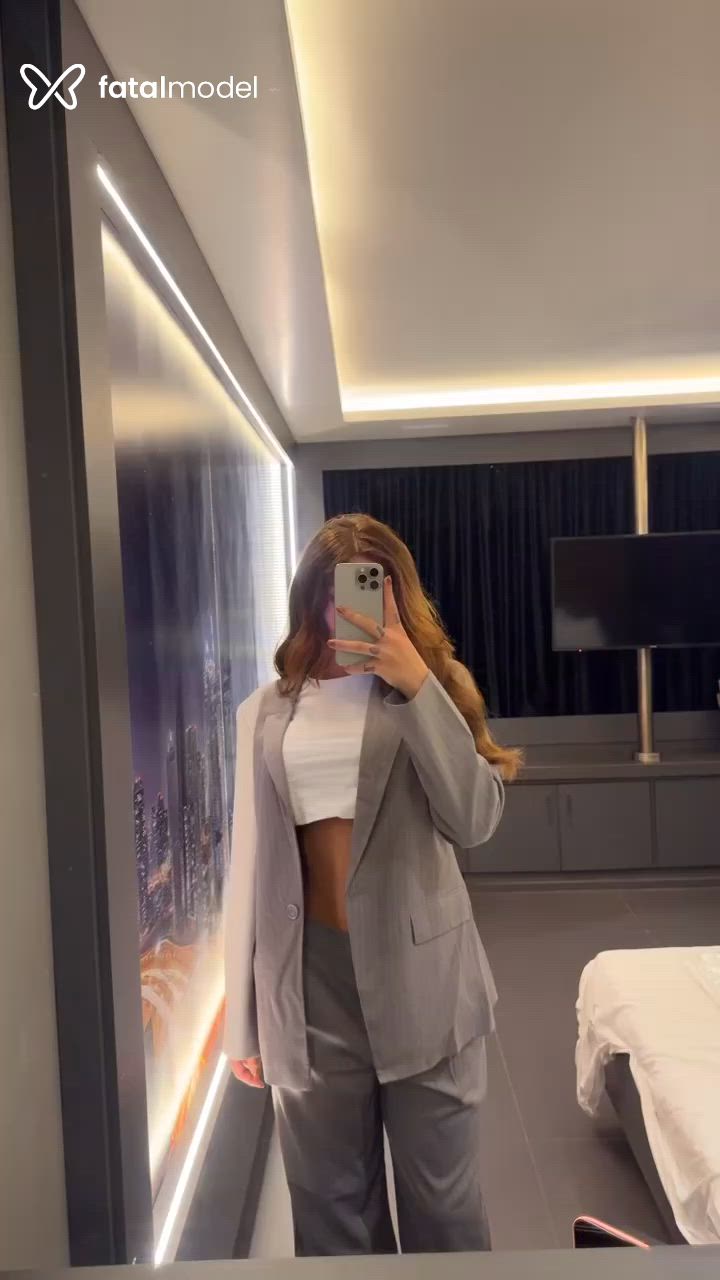 Acompanhante mulher trans com cabelo castanho de olhos mel em Ponta Grossa Acompanhante mulher trans com cabelo castanho de olhos mel em Ponta Grossa - Isabela Santos