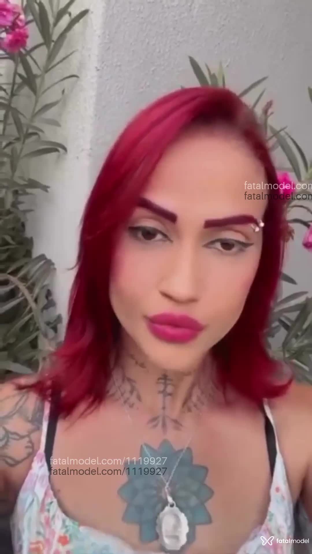 Acompanhante mulher ruiva (o) de olhos castanhos em Goiânia - Ariel Flores