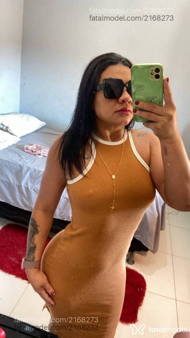 Acompanhante mulher morena (o) de olhos pretos - Manuzinha