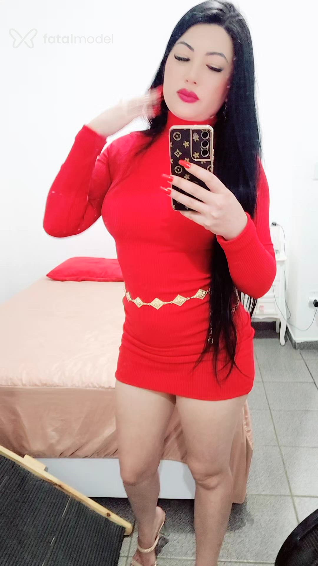 Acompanhante mulher morena (o) de olhos pretos - Mayumi