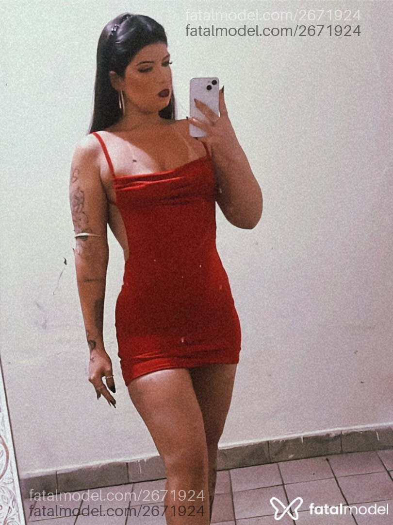 Acompanhante mulher com cabelo castanho de olhos castanhos - Luiza Borges Acompanhante mulher com cabelo castanho de olhos castanhos - Luiza Borges
