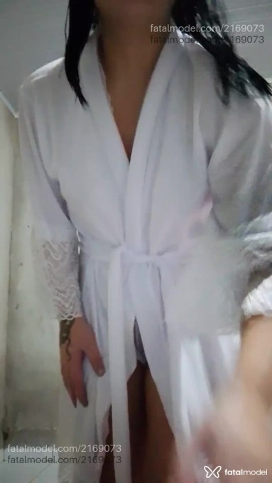 Acompanhante mulher com cabelo castanho de olhos castanhos em Paranavaí Acompanhante mulher com cabelo castanho de olhos castanhos em Paranavaí - Cibeli
