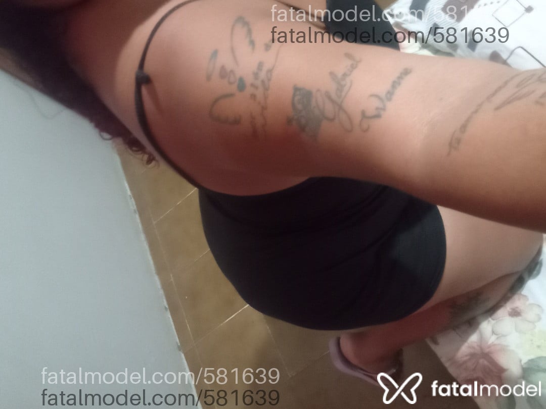 Acompanhante mulher com cabelo colorido de olhos castanhos em Macapá Acompanhante mulher com cabelo colorido de olhos castanhos em Macapá - Laura Oliveira