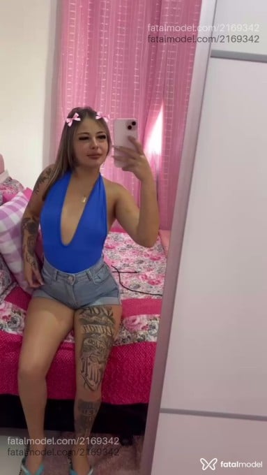 Acompanhante mulher loira (o) de olhos pretos em Betim Acompanhante mulher loira (o) de olhos pretos em Betim - Alice