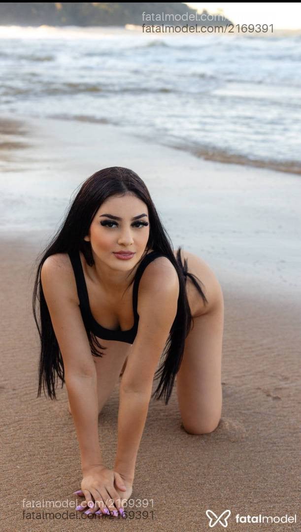 Acompanhante mulher com cabelo castanho de olhos castanhos em Foz do Iguaçu Acompanhante mulher com cabelo castanho de olhos castanhos em Foz do Iguaçu - Liz Fonseca