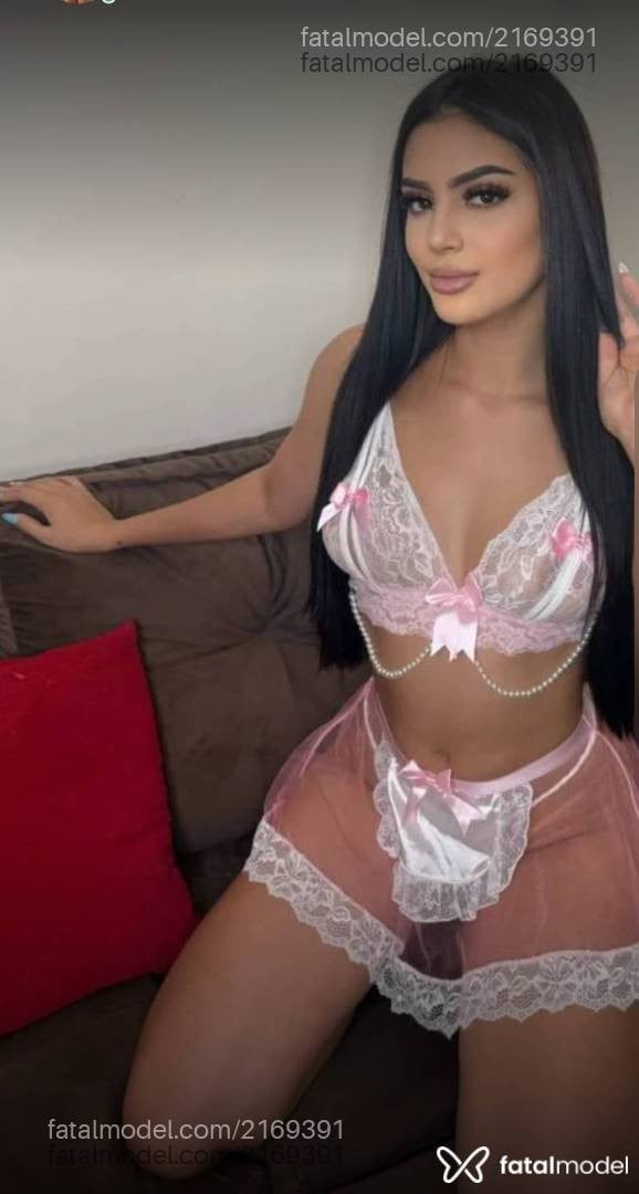 Acompanhante mulher com cabelo castanho de olhos castanhos em Rio do Sul - ísis Barreto