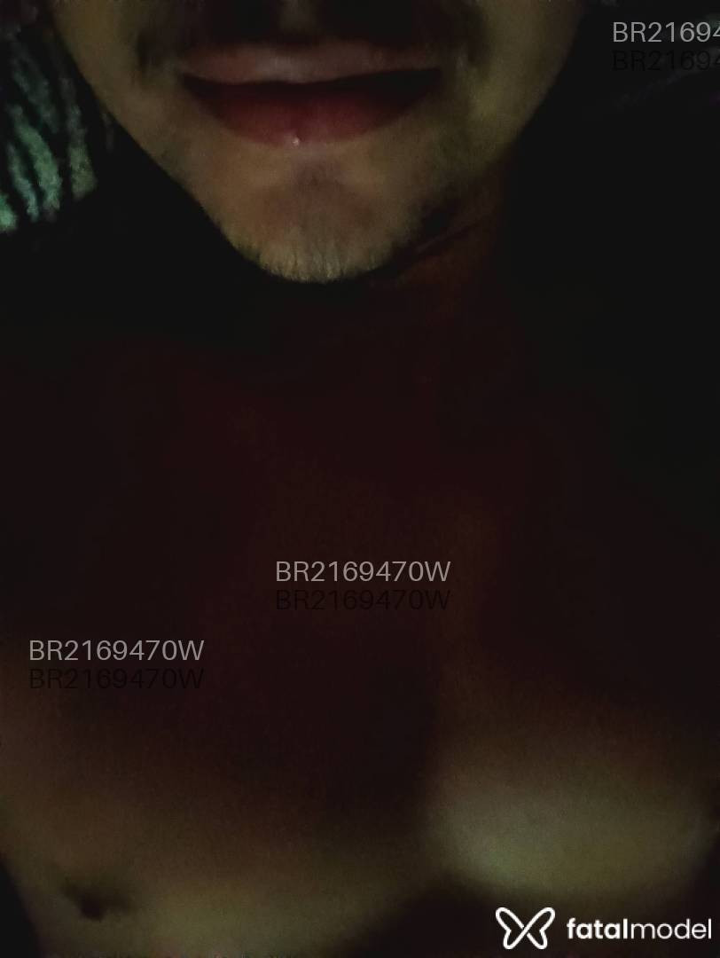 Acompanhante homem morena (o) de olhos castanhos - Marcos