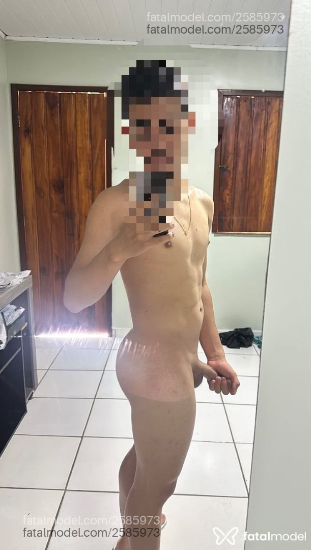 Acompanhante homem com cabelo castanho de olhos castanhos em Salvador - Felipe Ferreira