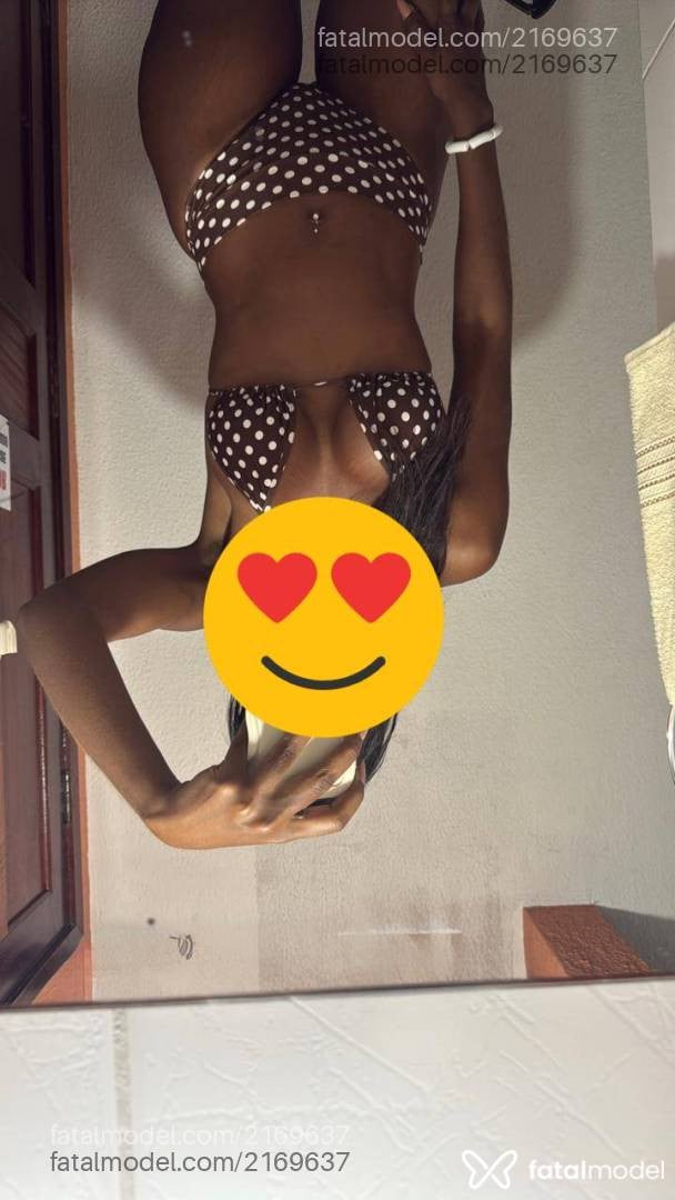 Acompanhante mulher morena (o) de olhos castanhos em Virtual Acompanhante mulher morena (o) de olhos castanhos em Virtual - Nanda Louise