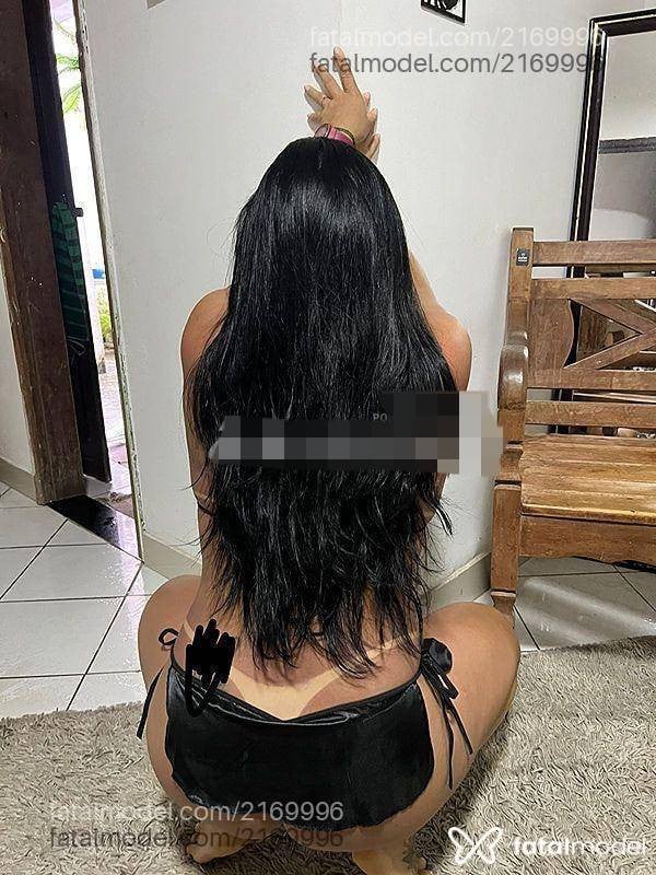 Acompanhante mulher morena (o) de olhos castanhos - Maya