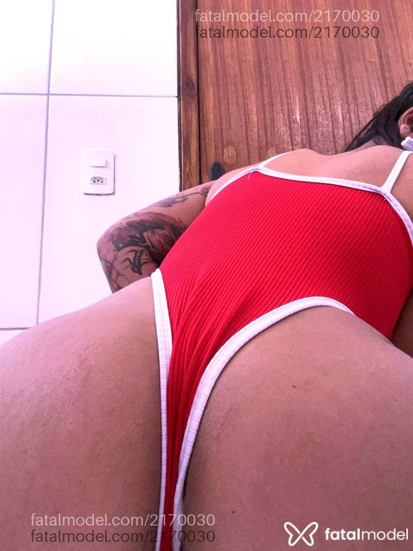 Acompanhante mulher morena (o) de olhos castanhos - Melissa