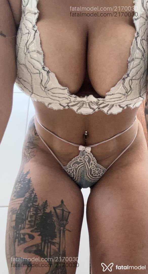 Acompanhante mulher morena (o) de olhos castanhos em São João Del Rei - Melissa