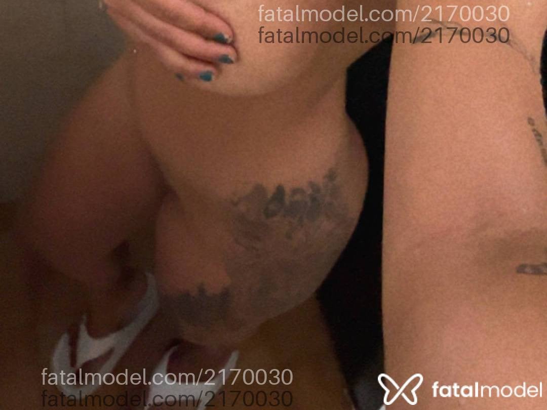 Acompanhante mulher morena (o) de olhos castanhos - Melissa