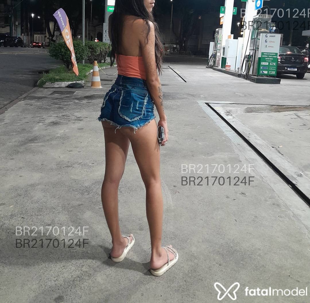 Acompanhante mulher com cabelo castanho de olhos mel - Kelly Ferraz Acompanhante mulher com cabelo castanho de olhos mel - Kelly Ferraz