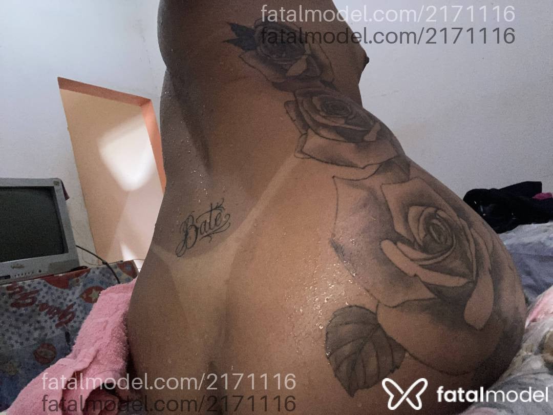 Acompanhante mulher trans morena (o) de olhos castanhos - Luane Xavier