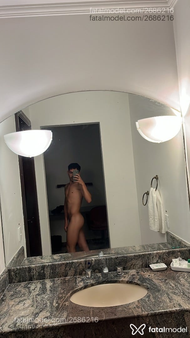 Acompanhante homem morena (o) de olhos pretos em Florianópolis - Gabriel