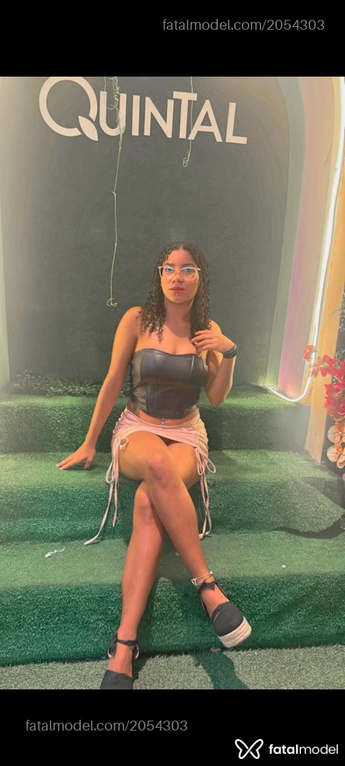 Acompanhante mulher morena (o) de olhos castanhos em Virtual - Maria Clara