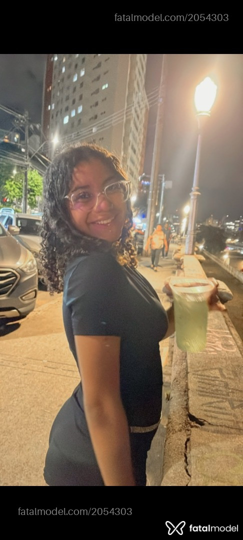 Acompanhante mulher morena (o) de olhos castanhos em Virtual - Maria Clara