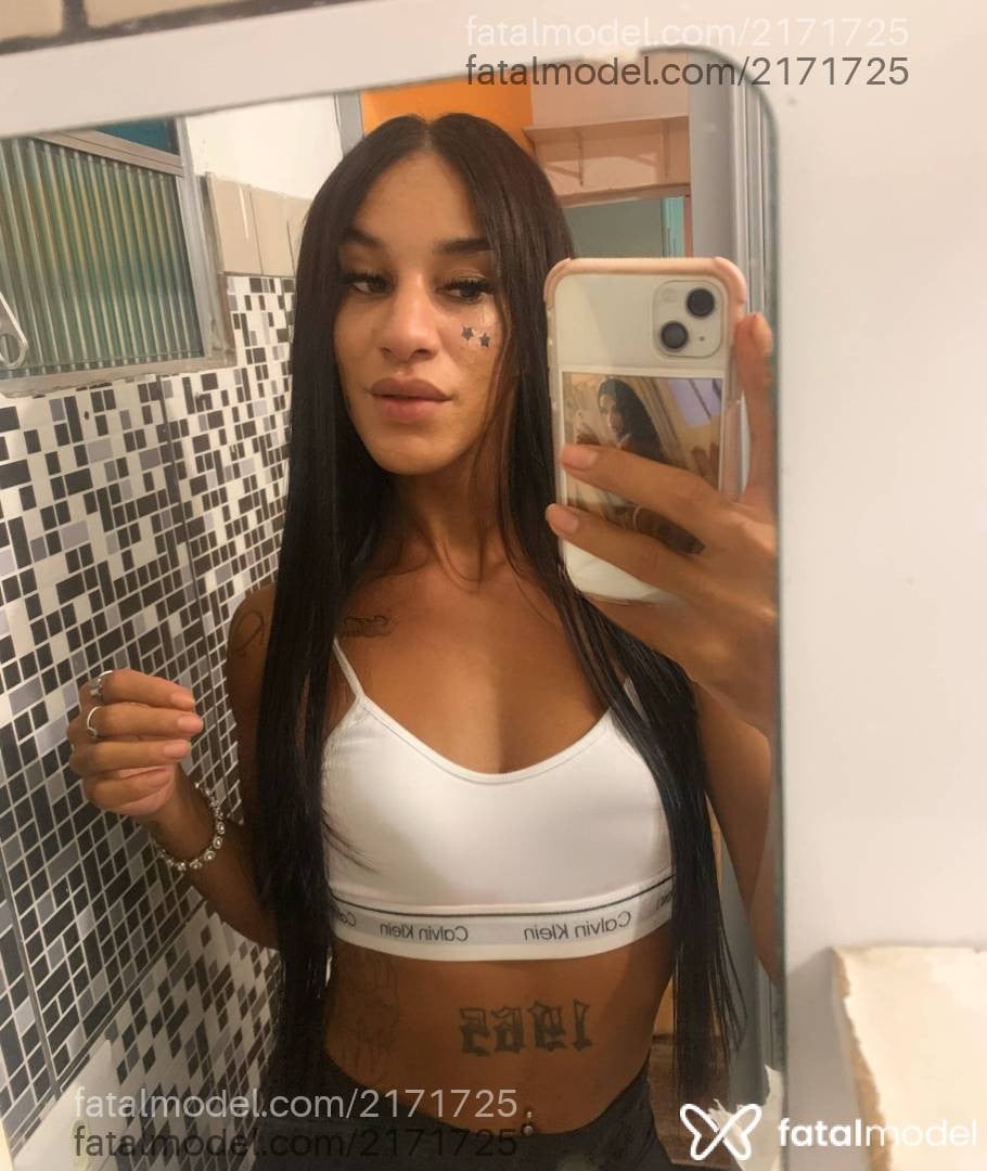 Acompanhante mulher trans morena (o) de olhos castanhos em São Paulo - Melissamel